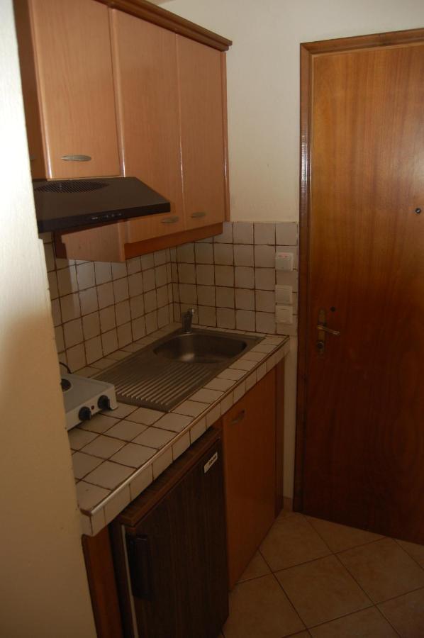 Giorgos Apartments Square Неа-Врасна Екстер'єр фото