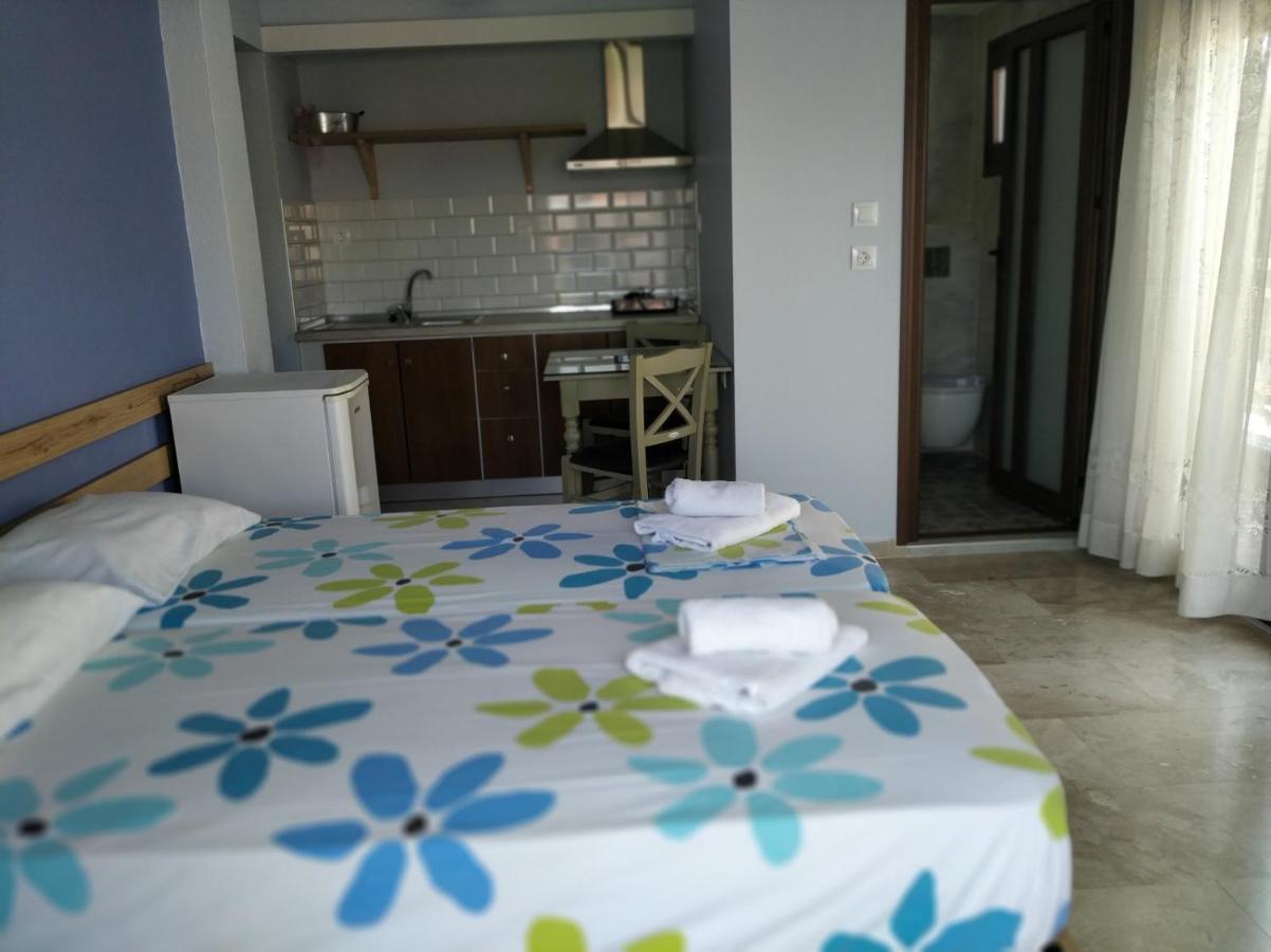 Giorgos Apartments Square Неа-Врасна Екстер'єр фото